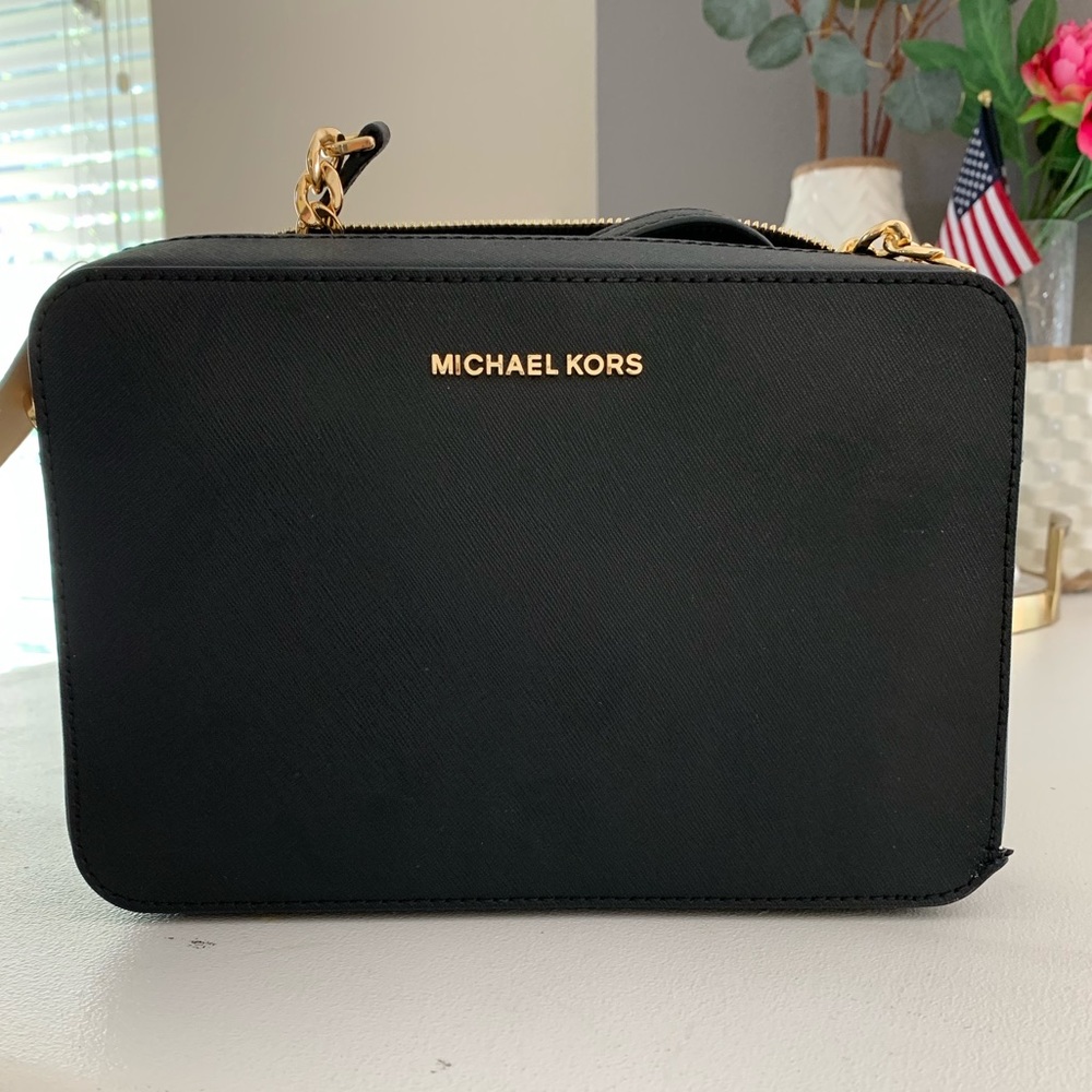 MICHAEL Michael Kors Jet Set Leather Crossbody
